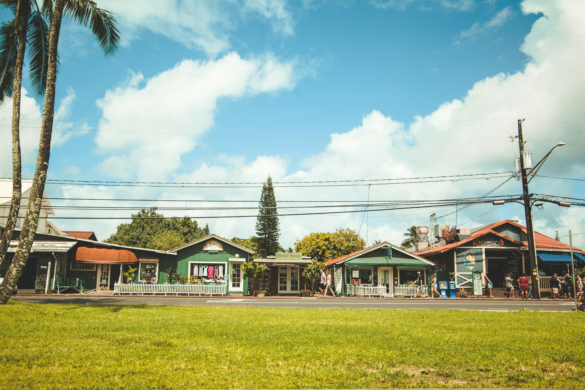photo - small hawaiian homes on a residential street 