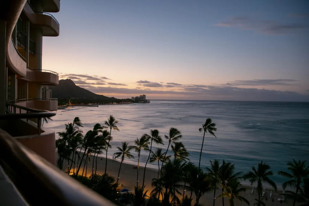 photo - is waikiki safe at night?